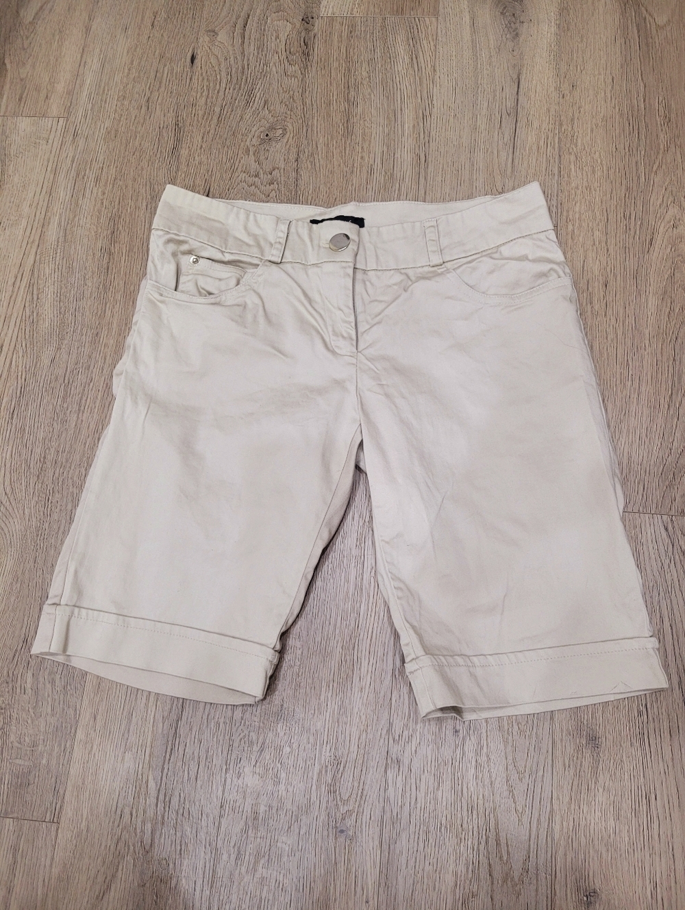 2/$20 Y2K Cream Colour Shorts Pant Size: M